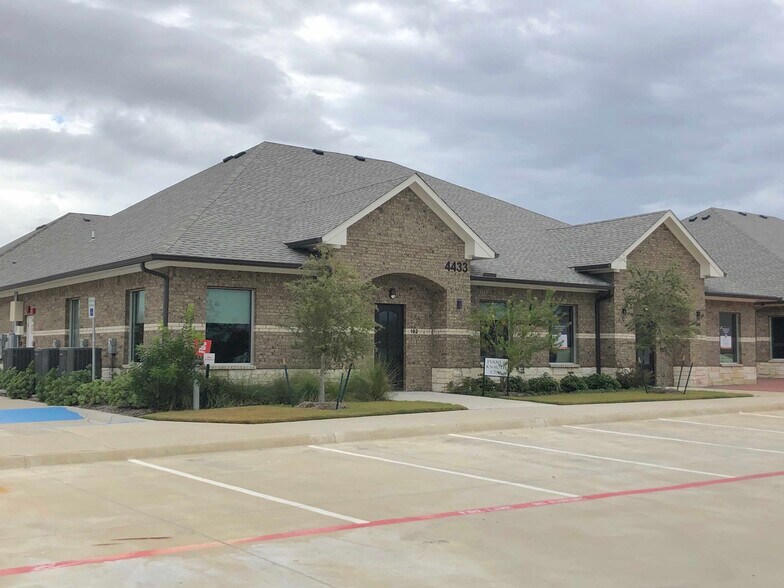 More Photos Of 4433 Punjab Way, Frisco Medical For Lease