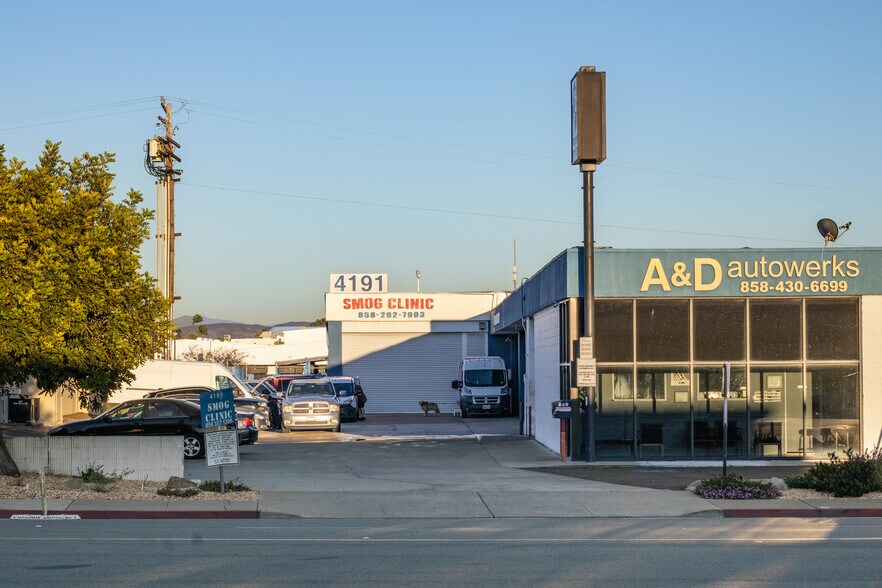 Primary Photo Of 4183-4191 Convoy St, San Diego Auto Repair For Lease