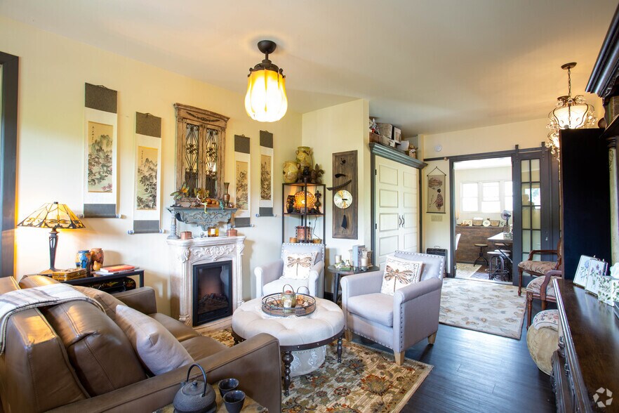 More Photos Of 26 Main St, Oneonta Restaurant For Sale