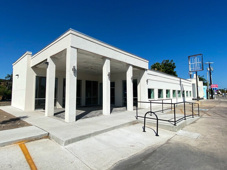 More Photos Of 1703 Fredericksburg Rd, San Antonio Storefront Retail Office For Sale