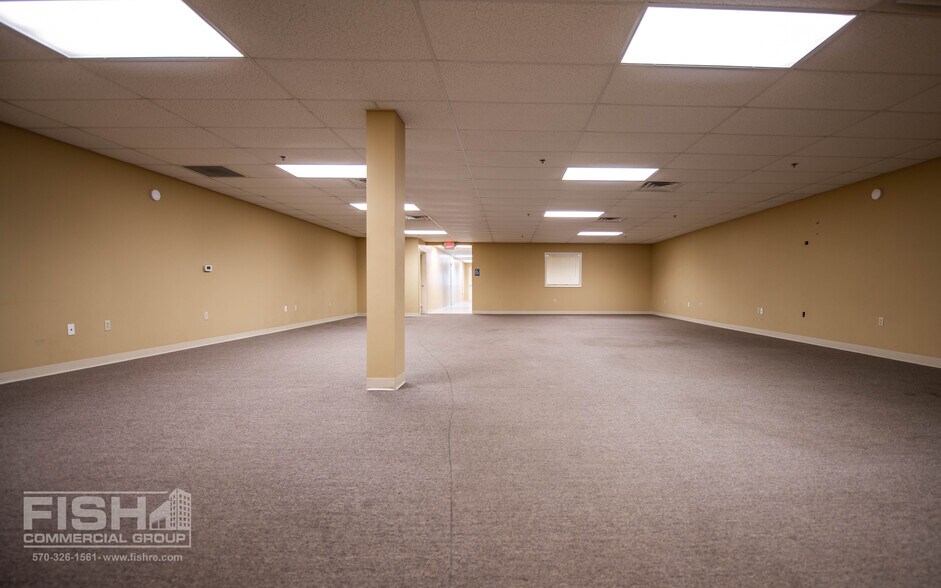 More Photos Of 2400 Reach Rd, Williamsport Distribution For Lease