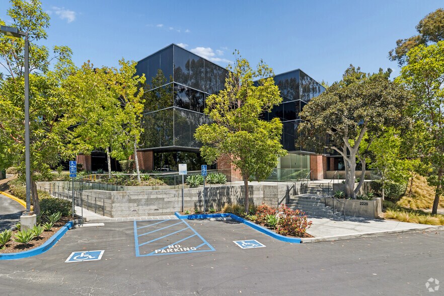 More Photos Of 2220 N University Dr, Newport Beach Office For Lease