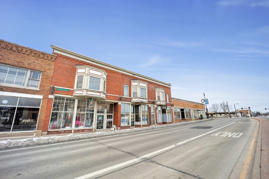 More Photos Of 1228-1240 Main St, Green Bay Storefront Retail Office For Sale