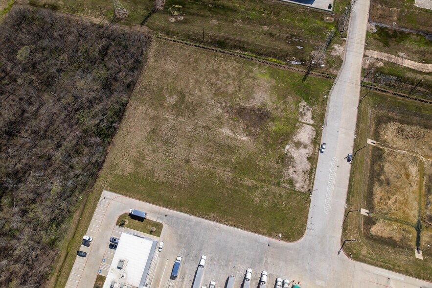 More Photos Of 0 Red Bluff Road, Pasadena Land For Sale