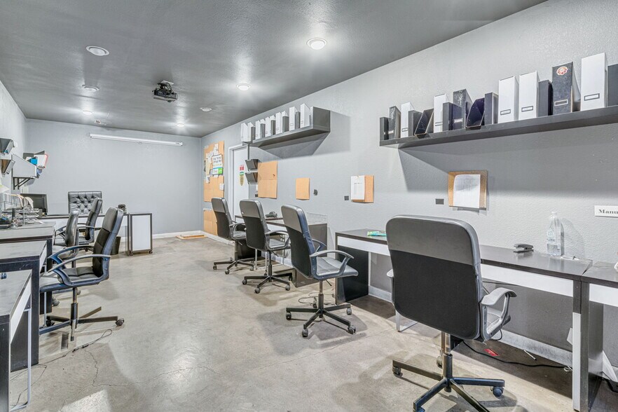 More Photos Of 3030 Martin Luther King Jr Blvd, Lynwood Freestanding For Lease