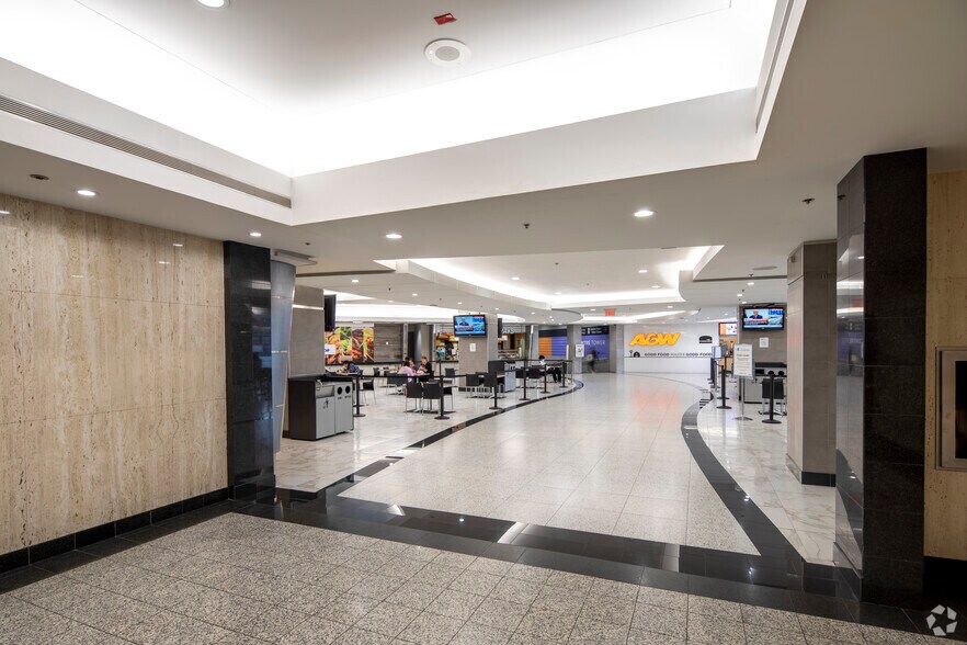 More Photos Of 3280 Bloor St W, Toronto Office For Lease