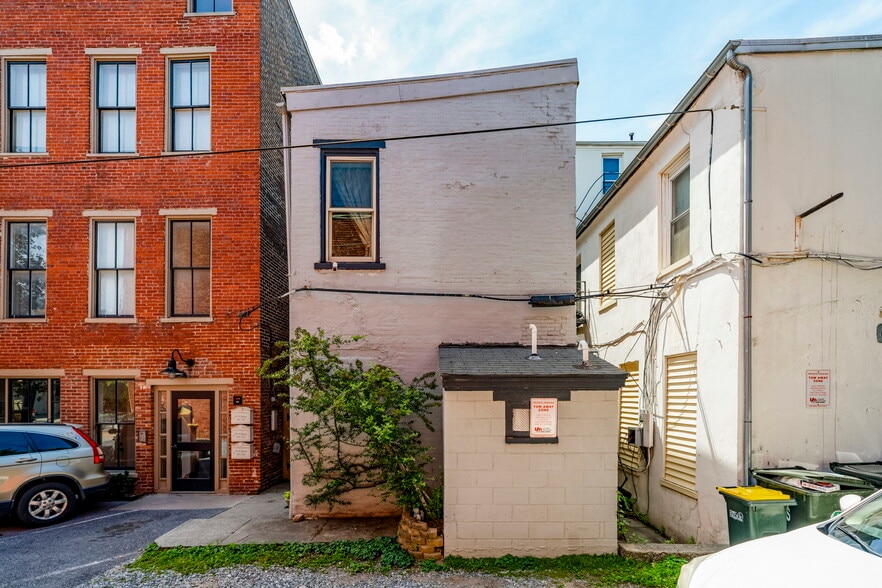 More Photos Of 305 N Queen St, Lancaster Storefront Retail Residential For Sale