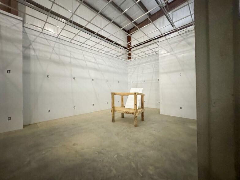 More Photos Of 369 Enterprise Dr, Batesville Industrial For Sale