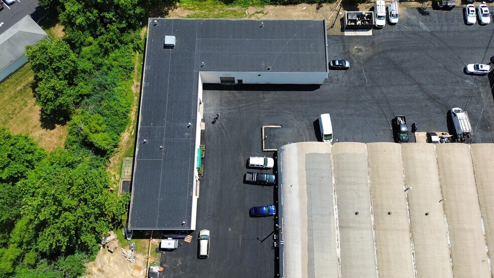 More Photos Of 179a South St, Freehold Unknown For Lease