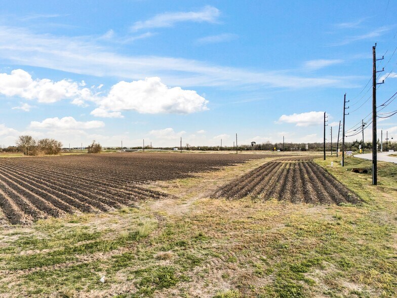 More Photos Of 3725 US Highway 59 Frontage Rd, Rosenberg Land For Sale