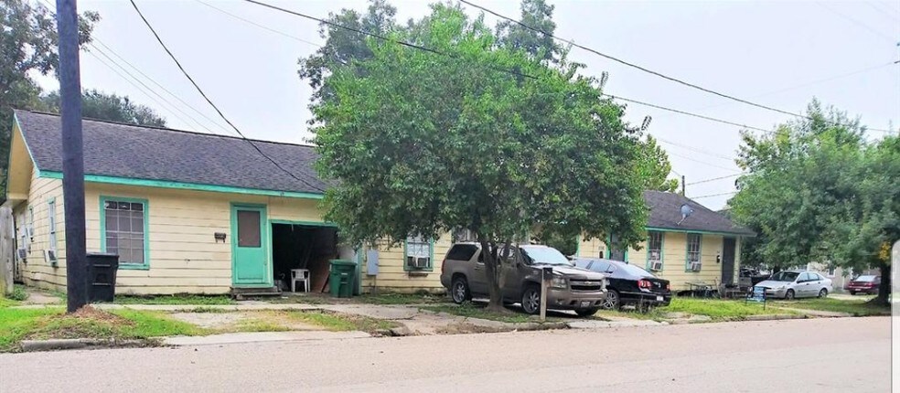 More Photos Of 716 S 79th St, Houston Apartments For Sale