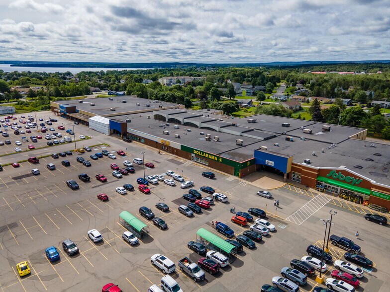 More Photos Of 116 King St, Cape Breton Freestanding For Lease