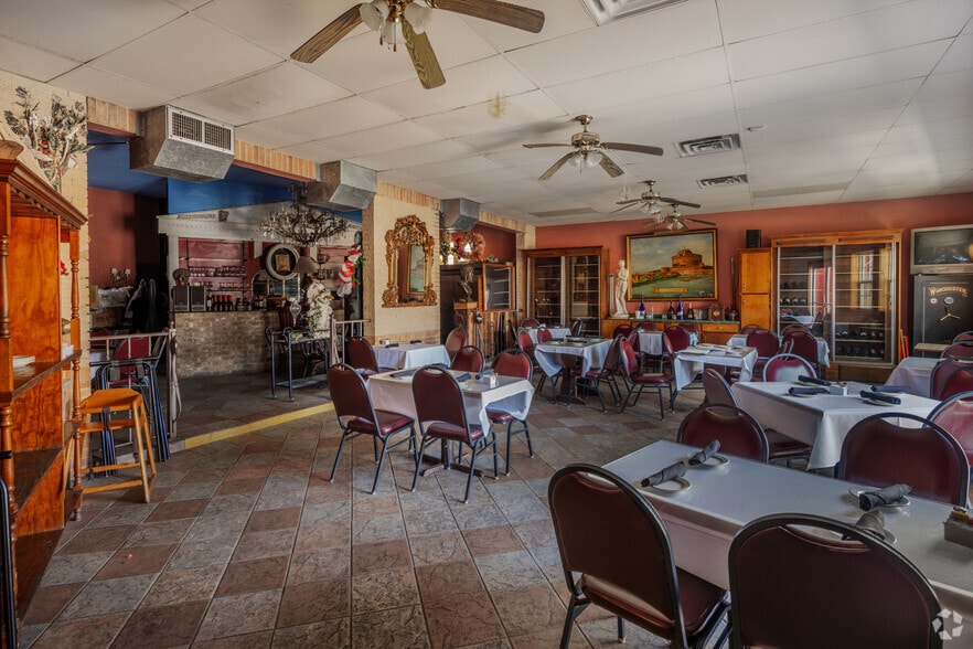 More Photos Of 800 S Alamo St, San Antonio Restaurant For Lease