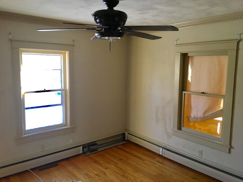 More Photos Of 1931 S Dupont Hwy, Dover Office Residential For Lease