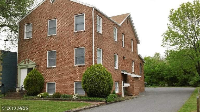 More Photos Of 5515 Selma Ave, Arbutus Office Residential For Sale