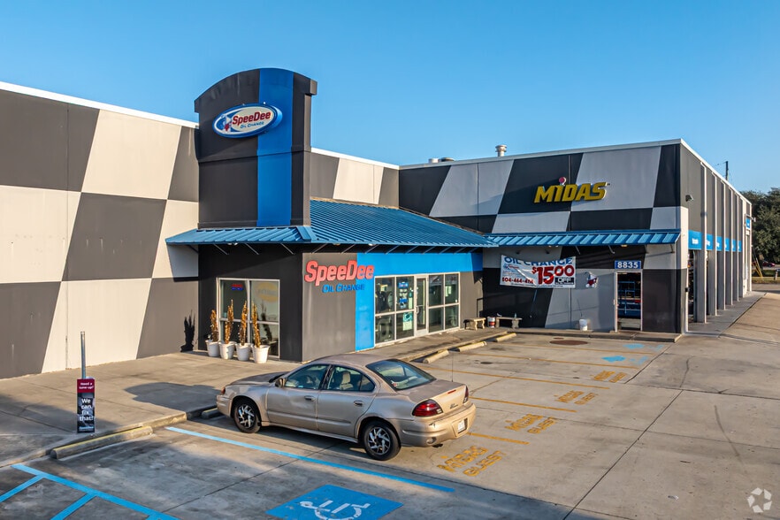 More Photos Of 8835-8855 Veterans Memorial Blvd, Metairie General Retail For Lease