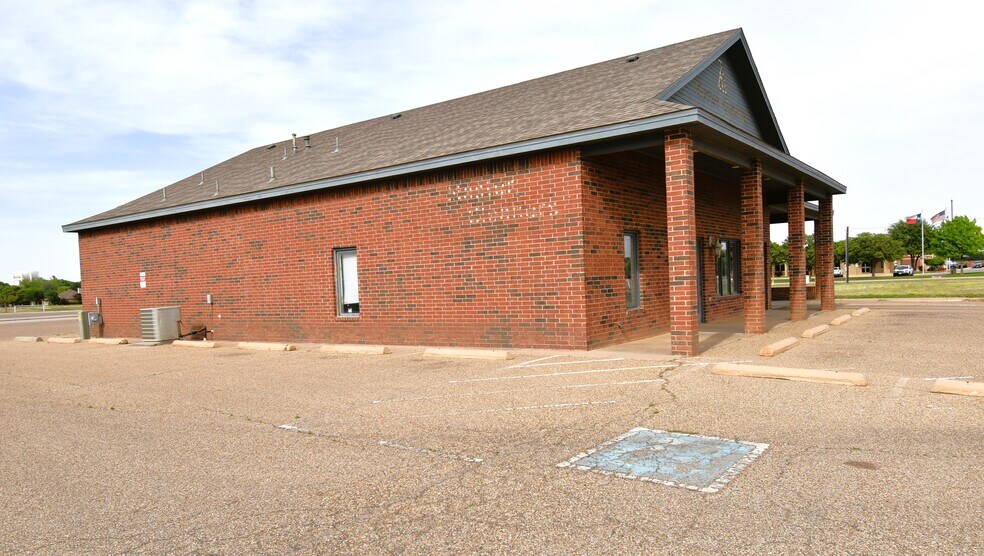 More Photos Of 6006 82nd St, Lubbock Freestanding For Sale