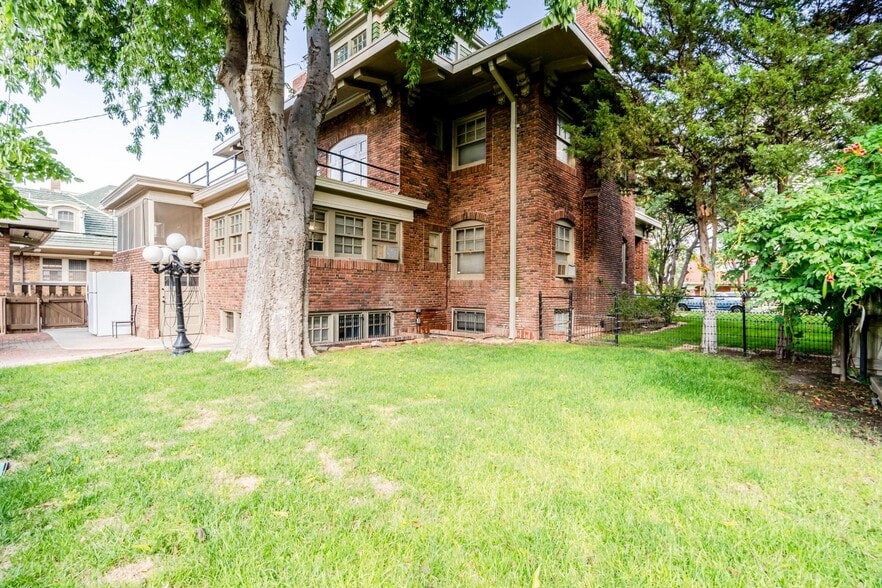 More Photos Of 1608 S Polk St, Amarillo Office For Sale