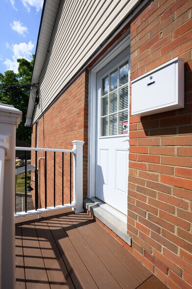 More Photos Of 216 E Reynolds Rd, Lexington Office For Lease