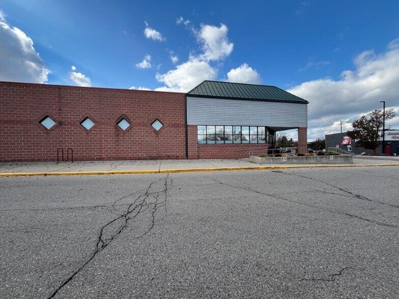 More Photos Of 2439-2471 W Stadium Blvd, Ann Arbor Unknown For Lease