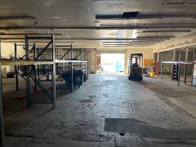 More Photos Of 1601 E Madison St, Phoenix Manufacturing For Lease