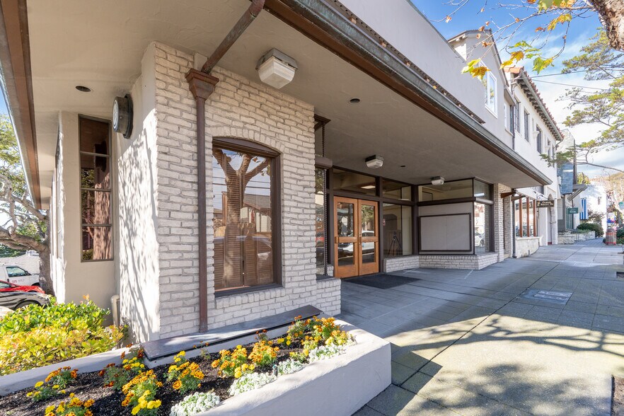 Primary Photo Of 0 Dolores 2 NW of 8th, Carmel Office For Lease