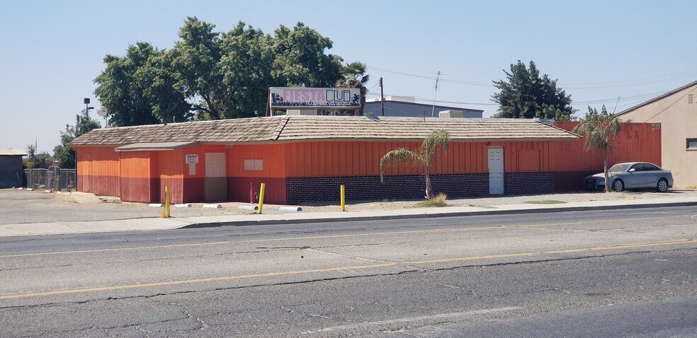 Primary Photo Of 2435 S K St, Tulare Bar For Sale