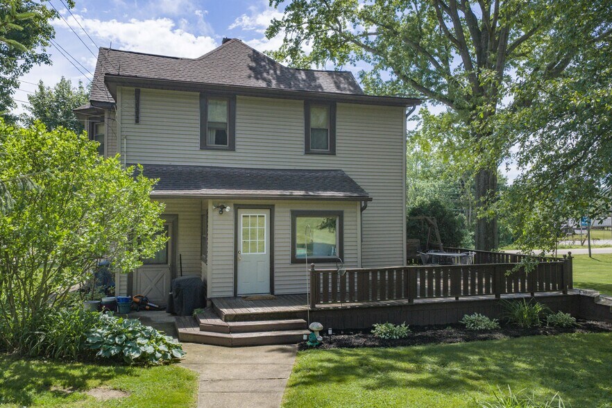 More Photos Of 6297 Columbia Rd NW, Dover Specialty For Sale