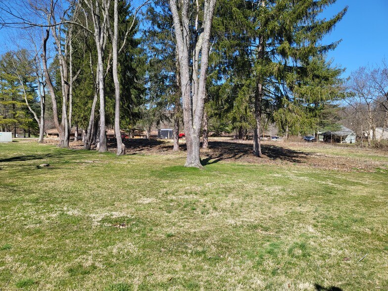 More Photos Of 2585 Maple Ln, Pittsburgh Land For Lease