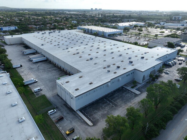 More Photos Of 10000 NW 25th St, Doral Distribution For Lease