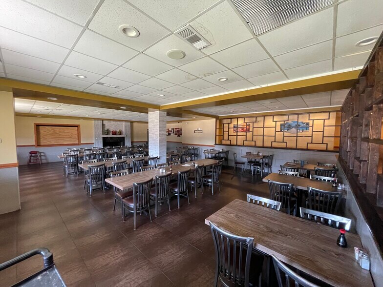 More Photos Of 730 W Spring Valley Rd, Richardson Restaurant For Sale