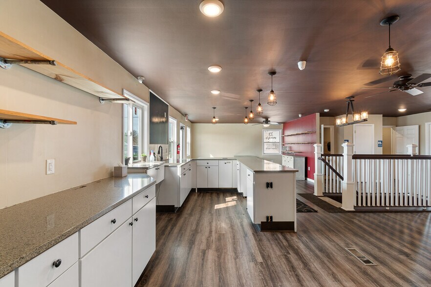 More Photos Of 1177 Canton Rd, Akron Storefront For Sale