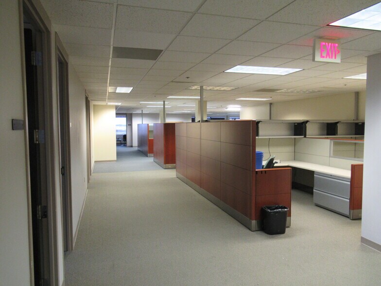 More Photos Of 3201 W White Oaks Dr, Springfield Office For Sale