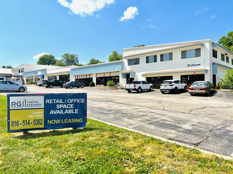 Primary Photo Of 12400-12460 W 62nd Ter, Shawnee Storefront Retail Office For Lease