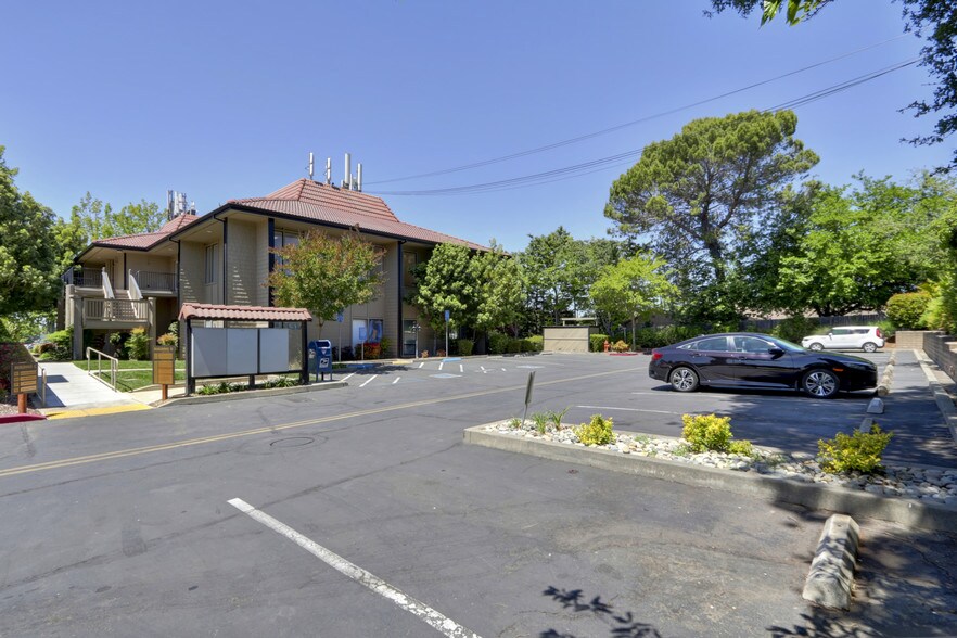 More Photos Of 7509 Madison Ave, Citrus Heights Office For Sale