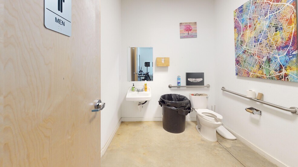 More Photos Of 12112 Anderson Mill Rd, Cedar Park Warehouse For Sale