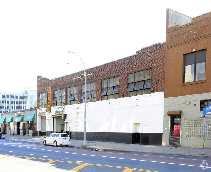 More Photos Of 2846 Webster Ave, Bronx Specialty For Sale