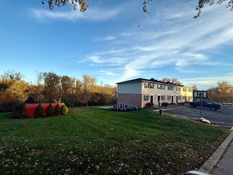 More Photos Of 159 Miller Dr, Richmond Apartments For Sale