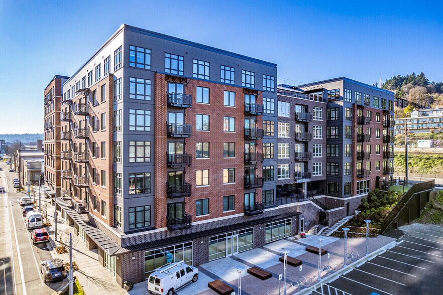 More Photos Of 3883 S Moody Ave, Portland Apartments For Lease