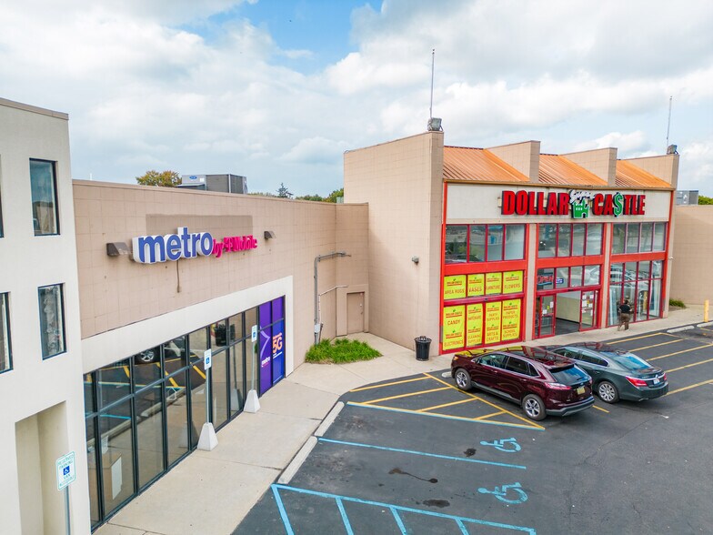 More Photos Of 25005-25029 Van Dyke Ave, Center Line Freestanding For Lease
