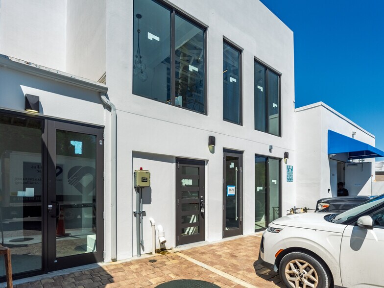 More Photos Of 1671-1673 Alton Rd, Miami Beach Storefront For Lease