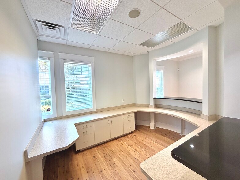 More Photos Of 277 Willbrook Blvd, Pawleys Island Office For Lease