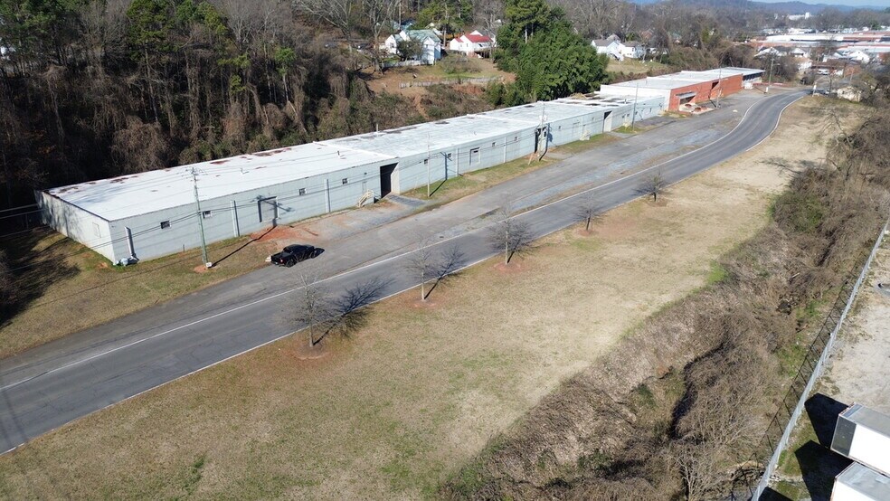 More Photos Of 414 3rd ave, Dalton Industrial For Sale