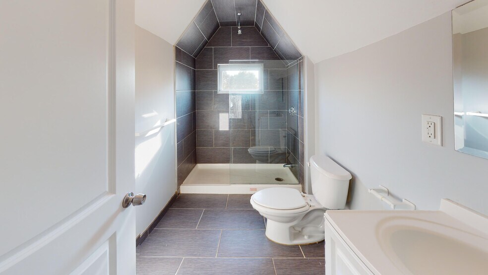 More Photos Of 755 Truman Hwy, Hyde Park Apartments For Sale