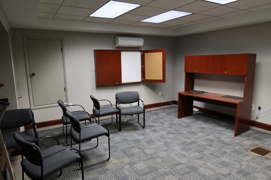 More Photos Of 3269 Highway 126, Blountville Bank For Sale