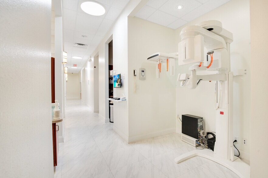 More Photos Of 1215-1221 W Fairbanks Ave, Orlando Medical For Lease