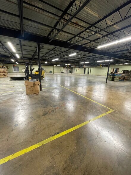 More Photos Of 192 Manor Ave SW, Concord Manufacturing For Lease