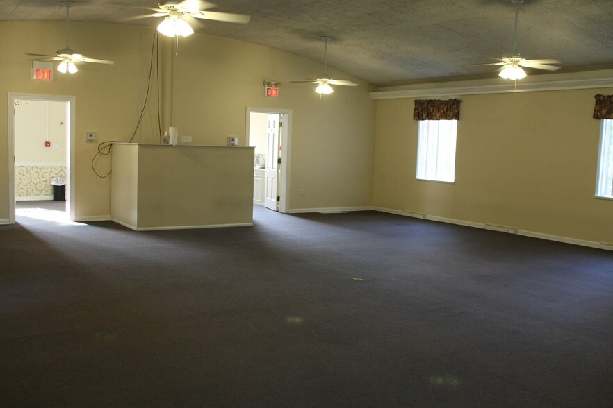 More Photos Of 10909 Chippewa Rd, Brecksville Religious Facility For Sale
