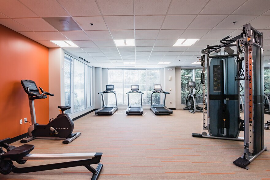 More Photos Of 11720 Amberpark Dr, Alpharetta Unknown For Lease