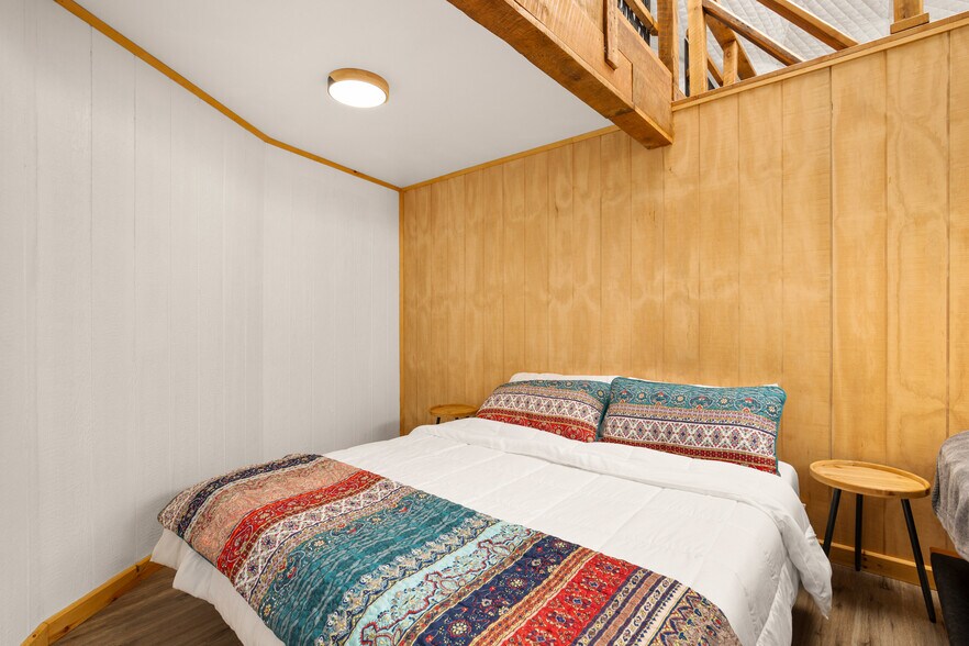 More Photos Of 162 Black Bear Run, Berlin Specialty For Sale